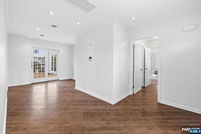 5 Michele Court, Cresskill, NJ 07626