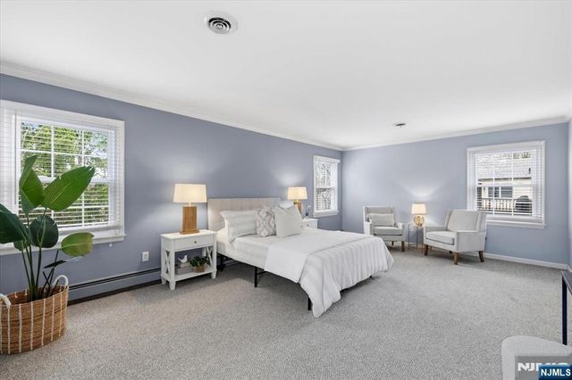 5 Michele Court, Cresskill, NJ 07626