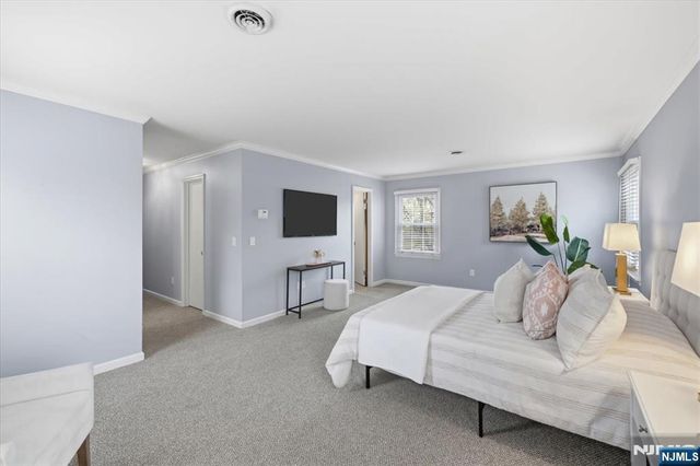 5 Michele Court, Cresskill, NJ 07626