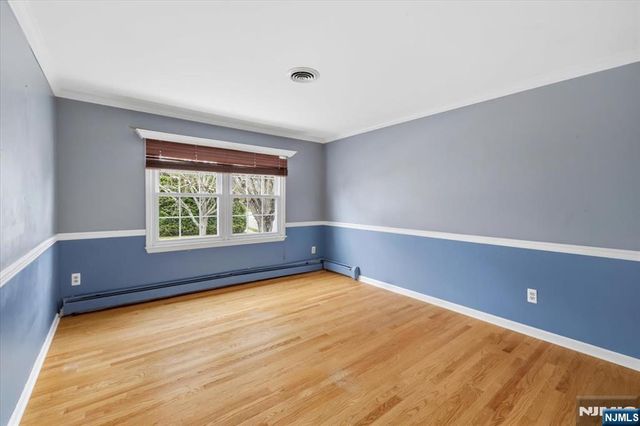 5 Michele Court, Cresskill, NJ 07626