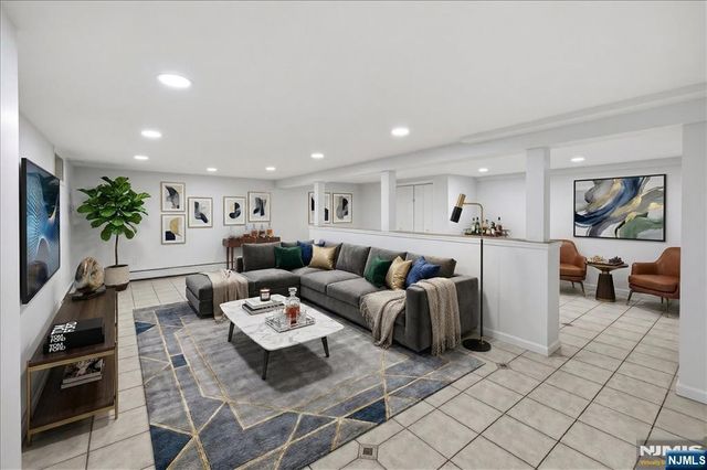 5 Michele Court, Cresskill, NJ 07626