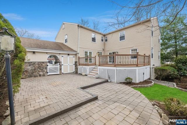 5 Michele Court, Cresskill, NJ 07626