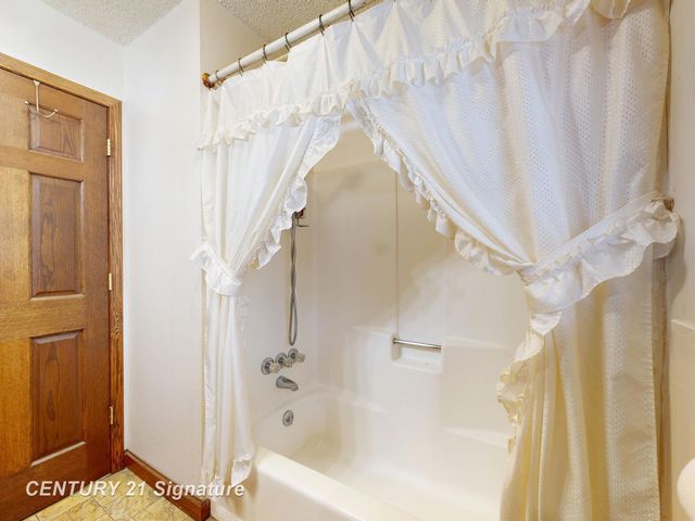 2864 Briarwood Drive, Bridgeport Twp, MI 48601