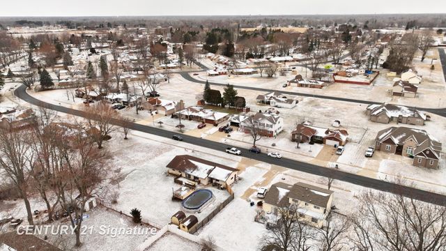 2864 Briarwood Drive, Bridgeport Twp, MI 48601