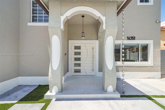 14251 SW 36th St, Miami, FL 33175