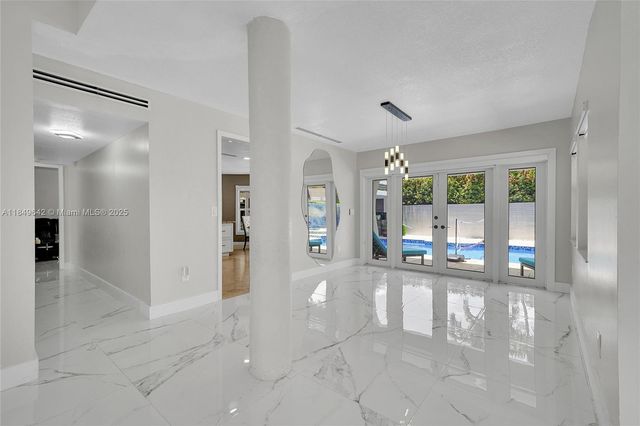 14251 SW 36th St, Miami, FL 33175
