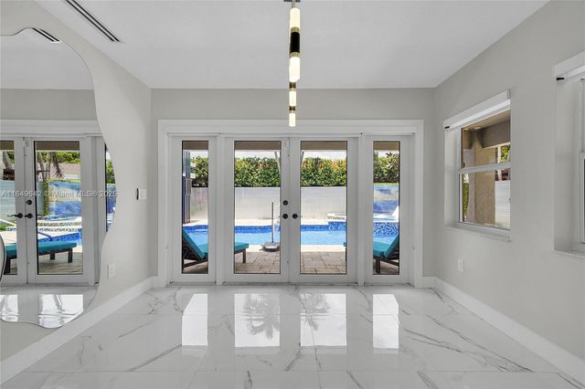 14251 SW 36th St, Miami, FL 33175