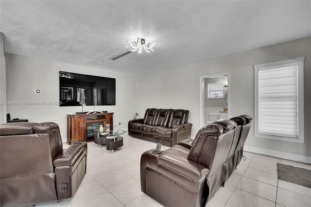 14251 SW 36th St, Miami, FL 33175