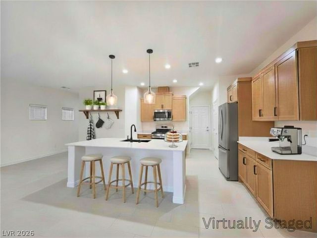 8476 Spirit Vale Avenue, Las Vegas, NV 89117