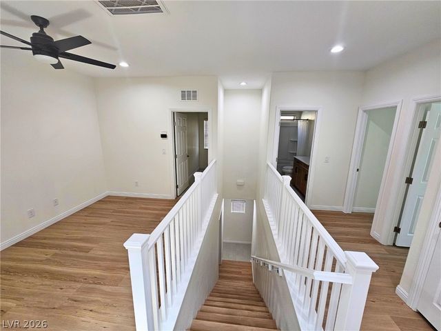 8476 Spirit Vale Avenue, Las Vegas, NV 89117