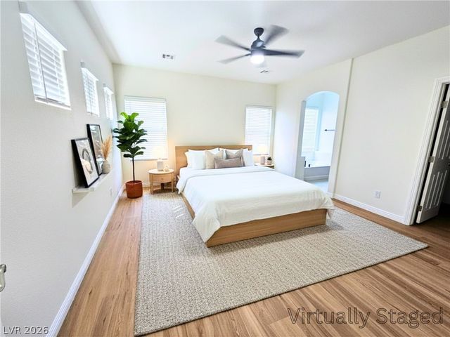 8476 Spirit Vale Avenue, Las Vegas, NV 89117