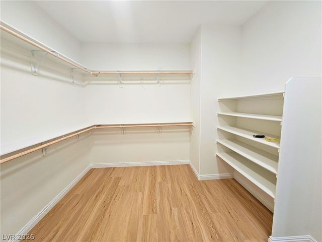 8476 Spirit Vale Avenue, Las Vegas, NV 89117