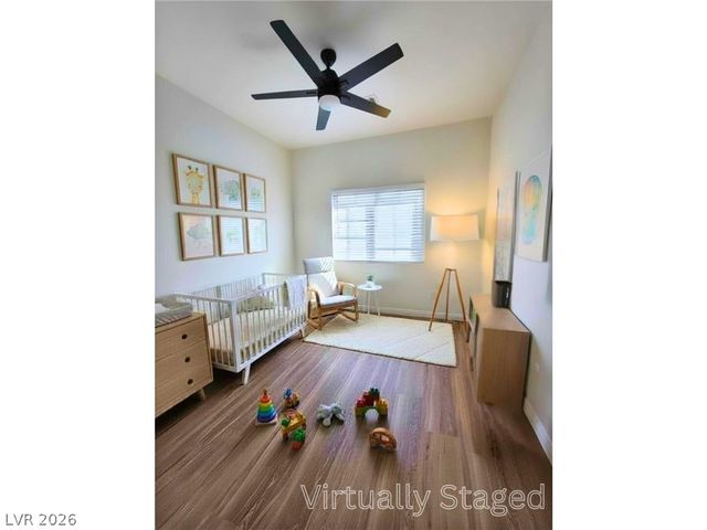 8476 Spirit Vale Avenue, Las Vegas, NV 89117