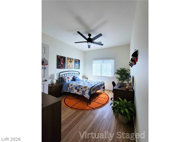 8476 Spirit Vale Avenue, Las Vegas, NV 89117