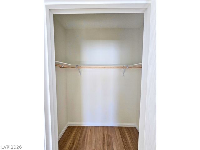 8476 Spirit Vale Avenue, Las Vegas, NV 89117