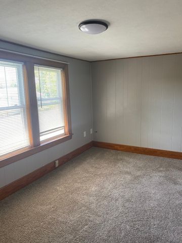 21 Plainfield Ave 2, Shrewsbury, MA 01545