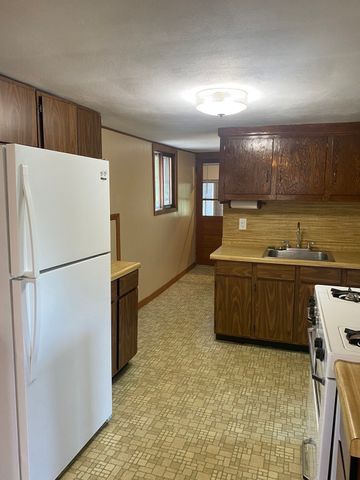 21 Plainfield Ave 2, Shrewsbury, MA 01545