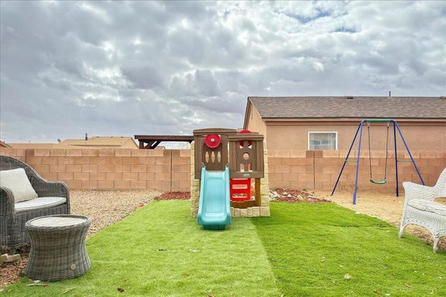 8408 Zydecko Avenue SW, Albuquerque, NM 87121