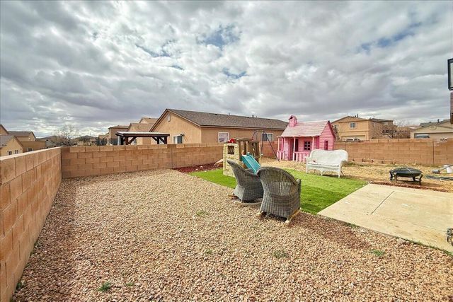 8408 Zydecko Avenue SW, Albuquerque, NM 87121