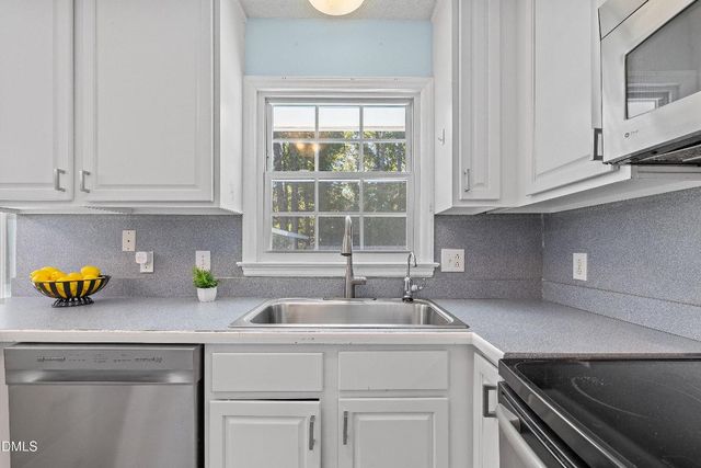 1000 Brookgreen Drive, Cary, NC 27511