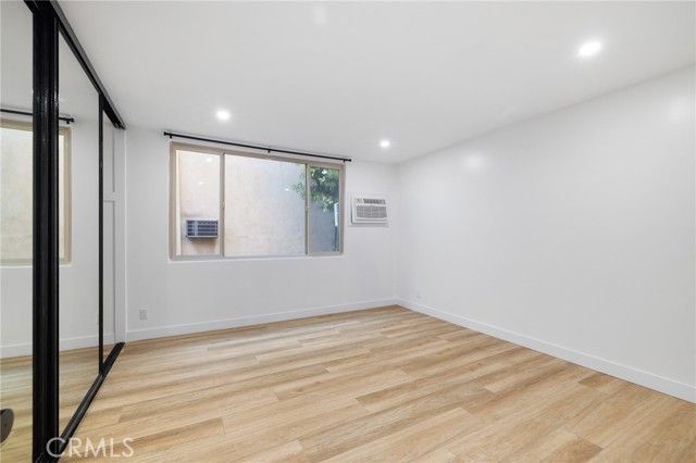 17000 Burbank Boulevard 201, Encino (los Angeles), CA 91316