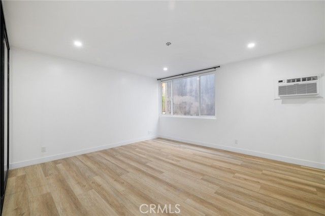 17000 Burbank Boulevard 201, Encino (los Angeles), CA 91316