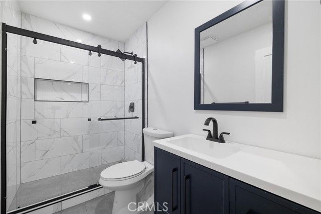 17000 Burbank Boulevard 201, Encino (los Angeles), CA 91316