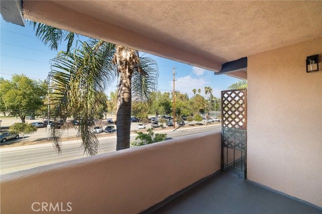 17000 Burbank Boulevard 201, Encino (los Angeles), CA 91316