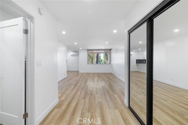 17000 Burbank Boulevard 201, Encino (los Angeles), CA 91316