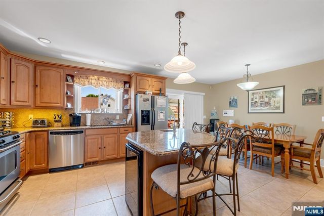 395 Wood Ridge Avenue, Wood Ridge, NJ 07075