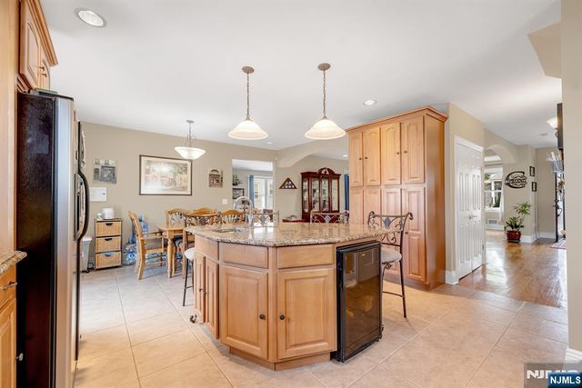 395 Wood Ridge Avenue, Wood Ridge, NJ 07075