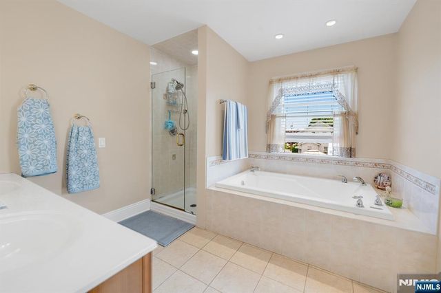 395 Wood Ridge Avenue, Wood Ridge, NJ 07075