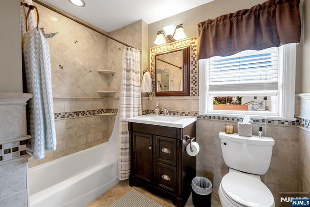 395 Wood Ridge Avenue, Wood Ridge, NJ 07075