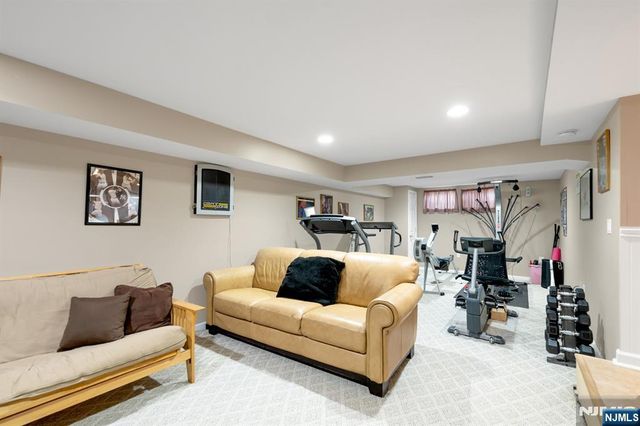 395 Wood Ridge Avenue, Wood Ridge, NJ 07075