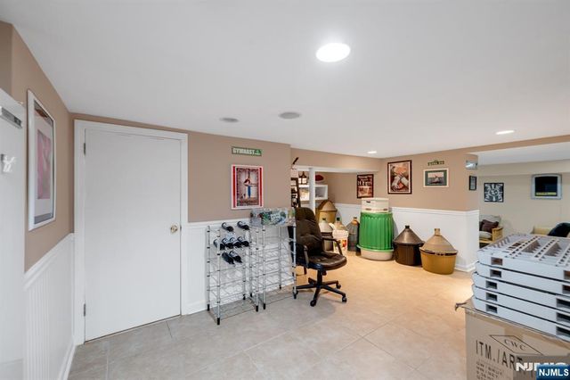 395 Wood Ridge Avenue, Wood Ridge, NJ 07075