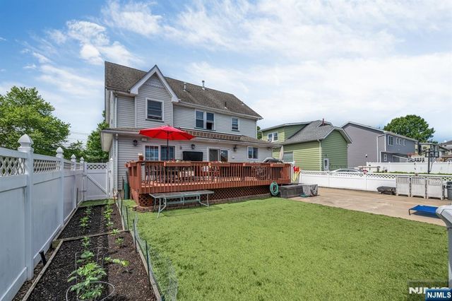 395 Wood Ridge Avenue, Wood Ridge, NJ 07075