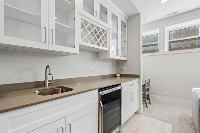 1700 N Harding Avenue, Chicago, IL 60647