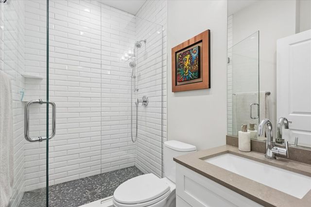 1700 N Harding Avenue, Chicago, IL 60647