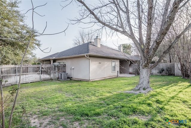 526 Blue Heron Lane, Mcqueeney, TX 78123