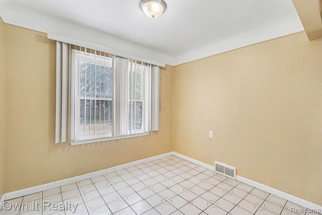 6791 Winthrop Street, Detroit, MI 48228