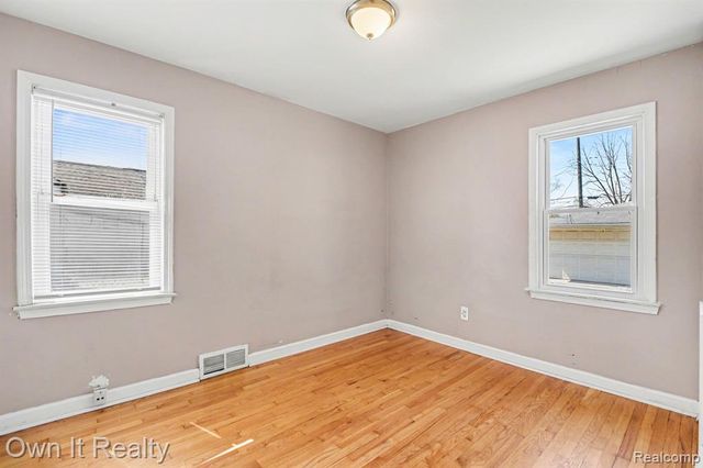 6791 Winthrop Street, Detroit, MI 48228