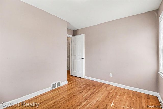 6791 Winthrop Street, Detroit, MI 48228