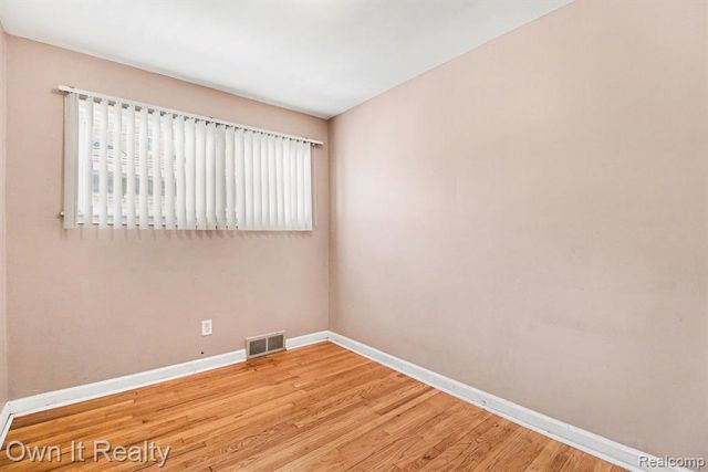 6791 Winthrop Street, Detroit, MI 48228