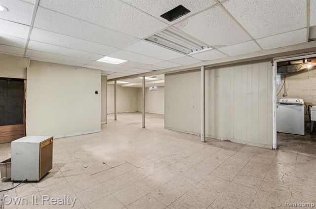 6791 Winthrop Street, Detroit, MI 48228