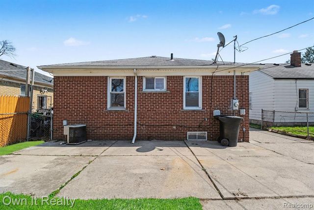 6791 Winthrop Street, Detroit, MI 48228
