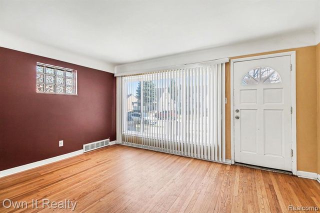 6791 Winthrop Street, Detroit, MI 48228