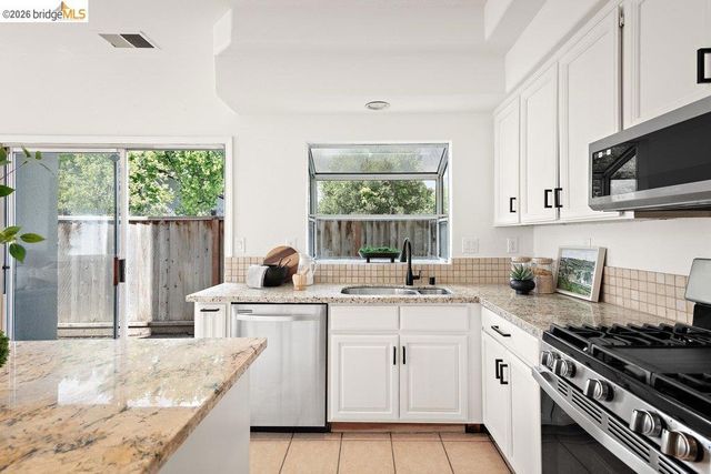 1299 159th Avenue, San Lorenzo, CA 94580