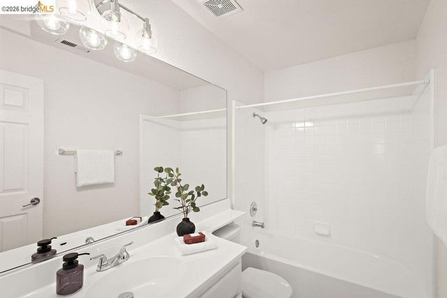 1299 159th Avenue, San Lorenzo, CA 94580