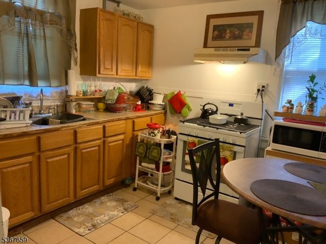 116 Mapes Ave 3, Newark City, NJ 07112