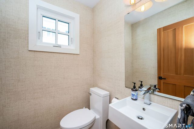 21 Fairfield Avenue, Darien, CT 06820